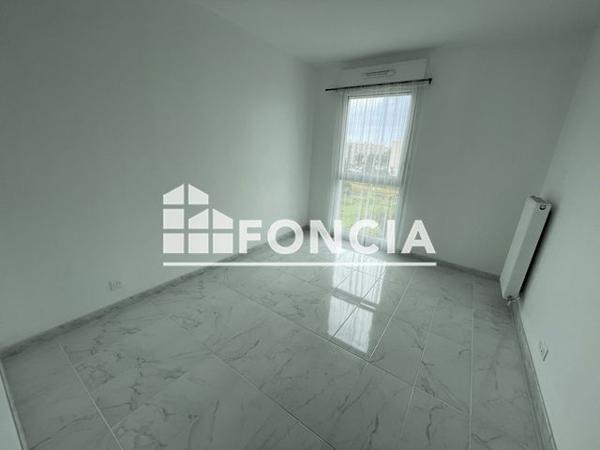 Location Appartement 2 pièces 39.55 m² - 11-13 RUE JEAN ZAY Trappes 78190