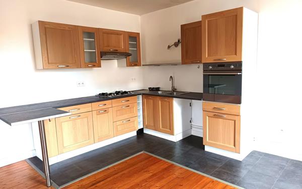 Appartement à louer    2 pièces • 75,65 m2 Reims