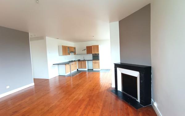 Appartement à louer    2 pièces • 75,65 m2 Reims