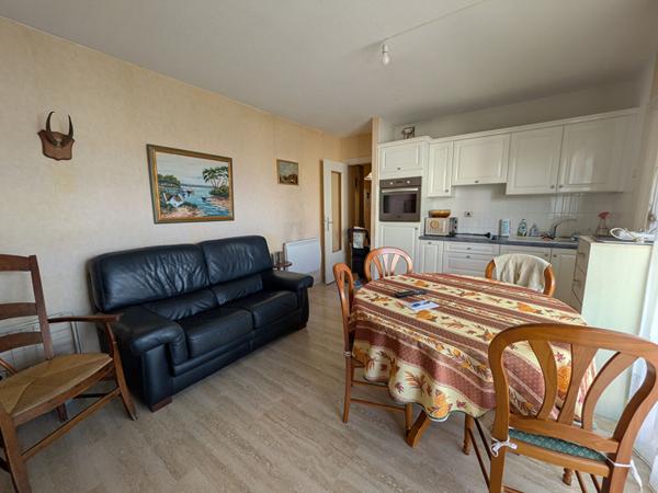 Bord de Mer ? 2 Pièces en Étage Élevé dans la Résidence Très Prisées Le Lido