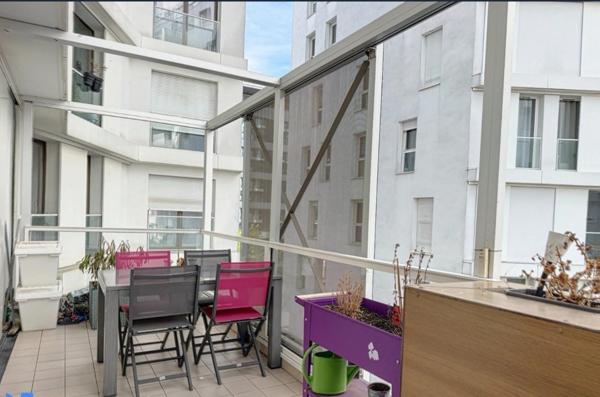 BORDS DE SEINE - T2 - 64m2 - TERRASSE