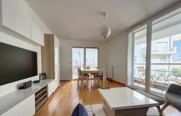 BORDS DE SEINE - T2 - 64m2 - TERRASSE