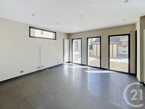 Maison à vendre  9 pièces - 186 m 2   LAVAL  - 53