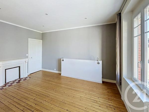 Maison à vendre  9 pièces - 186 m 2   LAVAL  - 53