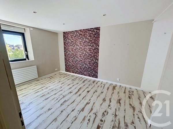 Maison à vendre  9 pièces - 186 m 2   LAVAL  - 53