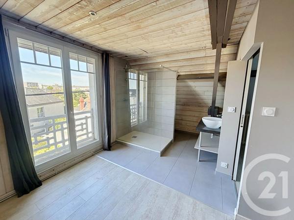 Maison à vendre  9 pièces - 186 m 2   LAVAL  - 53