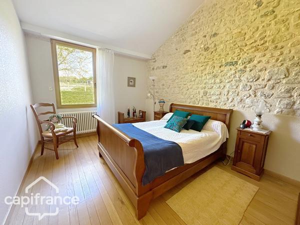 Propriété 12 pièces proche de THOUARS (79) un lieu d’exception.