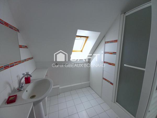 Pavillon familial 4 chambres avec garage et terrain