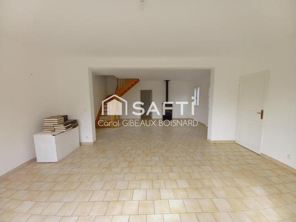 Pavillon familial 4 chambres avec garage et terrain