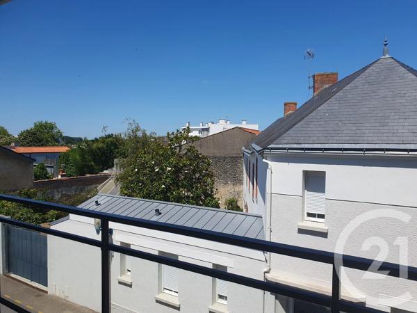 Appartement F3 à vendre  3 pièces - 68,98 m 2   CHALLANS  - 85