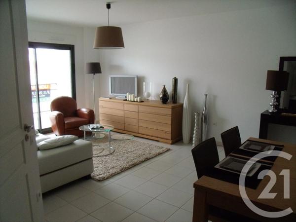 Appartement F3 à vendre  3 pièces - 68,98 m 2   CHALLANS  - 85