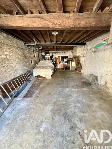 Maison à vendre 5 pièces 112 m² Saint-Bris-le-Vineux