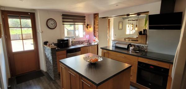 Corps de ferme rénové 3 chambres, dépendances