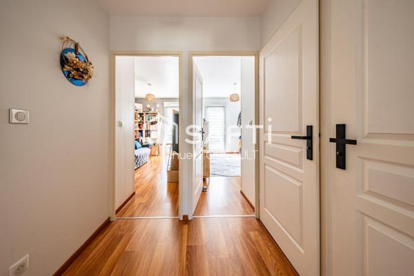 Dijon centre ville, Quartier Jouvence, appartement type 4 de 82 m2 avec terrasse, caves et garage en sous-sol