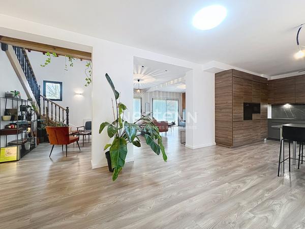 A VENDRE - SUD de TOULOUSE - Maison atypique de 15 pièces - ESTANTENS