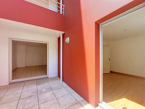 Appartement T2 moderne en rez-de-chaussée à Carquefou - 149 000 €