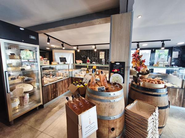 Fond de commerce 120m2 - Perussonne