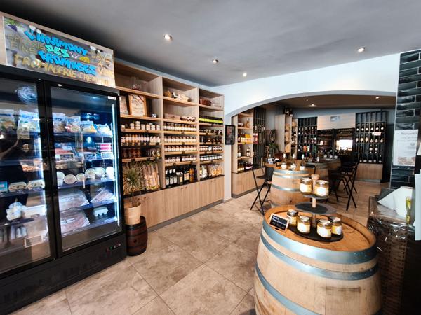 Fond de commerce 120m2 - Perussonne