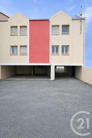 Maison à vendre  14 pièces - 304 m 2   ST HILAIRE DE RIEZ  - 85