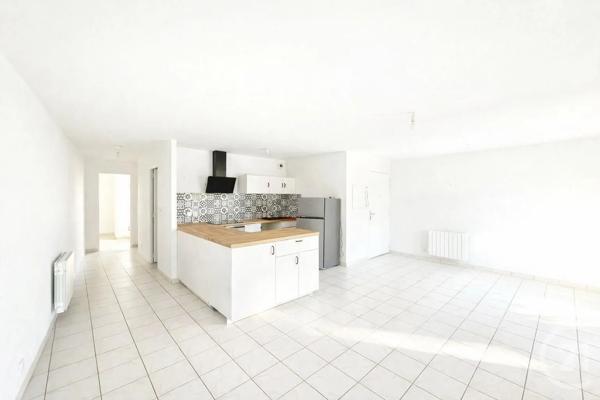 Maison à vendre  14 pièces - 304 m 2   ST HILAIRE DE RIEZ  - 85