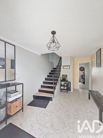 Maison à vendre 6 pièces 147 m² Vaires-sur-Marne