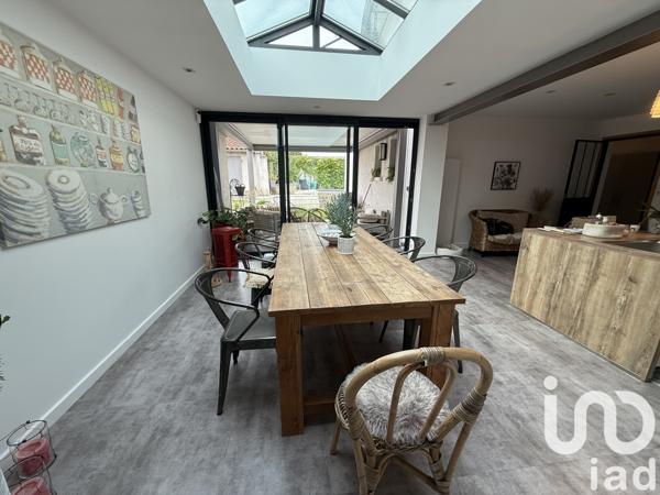 Maison à vendre 6 pièces 208 m² Cognac