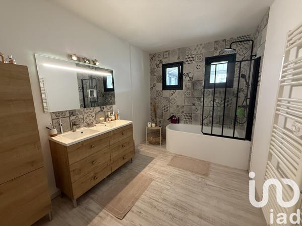 Maison à vendre 6 pièces 208 m² Cognac