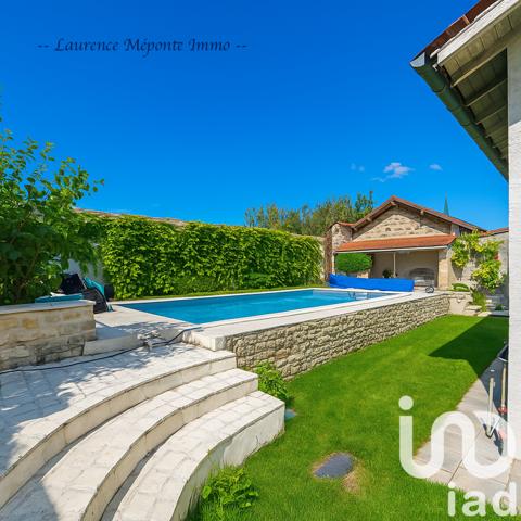 Maison à vendre 6 pièces 208 m² Cognac