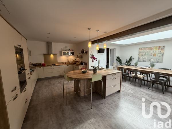 Maison à vendre 6 pièces 208 m² Cognac