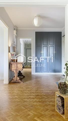 Lumineux appartement en RDC avec jardin privatif 100 m2 et stationnements, proche Loire.