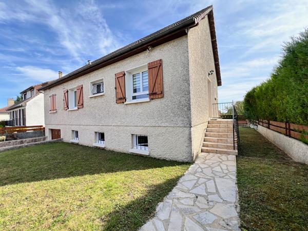 Maison à vendre à Beynes - 5 pièces, 4 chambres, 329 000 €