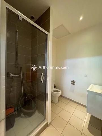 Location Local commercial 2 pièces 43 m2 à Étiolles