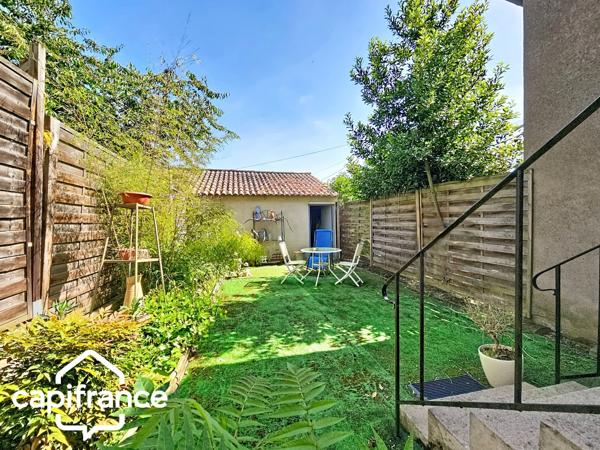 Thouars (79) – Maison de ville 69m² avec 2 chambres, garage et jardin, commerces accessibles à pied