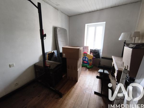 Maison à vendre 10 pièces 260 m² Valence-en-Poitou