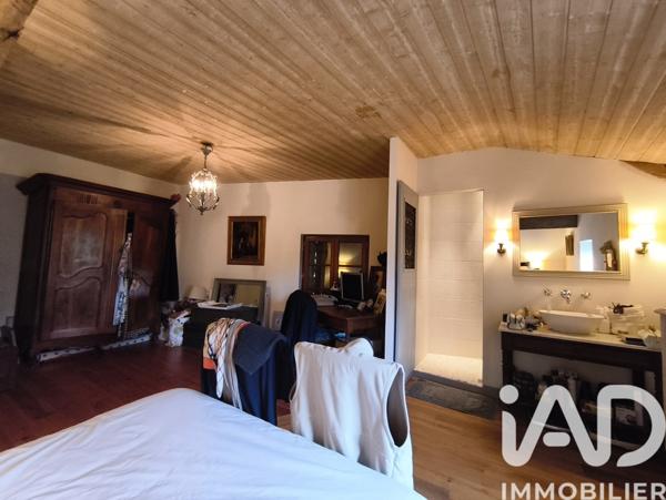 Maison à vendre 10 pièces 260 m² Valence-en-Poitou