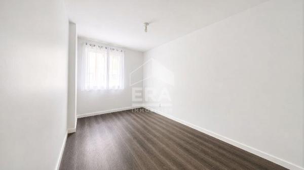 3 PIECES + Balcon et Paking RÉCENT PORTE DE PARIS !!!!