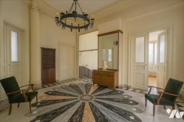 PROXIMITE FORUM BOULINGRIN APPARTEMENT 160 m² + espace aménageable 180 m². Garage.