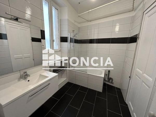 Location Appartement 3 pièces 82.11 m² - 21 RUE GENERAL RAMBAUD Grenoble 38000