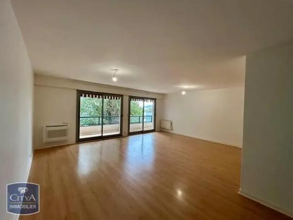 Appartement à louer 3 pièces 80.67m² Clermont-Ferrand (63000)
