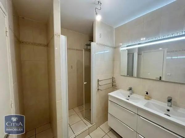 Appartement à louer 3 pièces 80.67m² Clermont-Ferrand (63000)