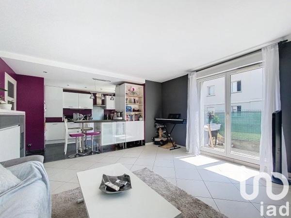 Appartement 3 pièces de 64 m² à Sainte-Geneviève-des-Bois (91700)