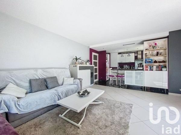 Appartement 3 pièces de 64 m² à Sainte-Geneviève-des-Bois (91700)