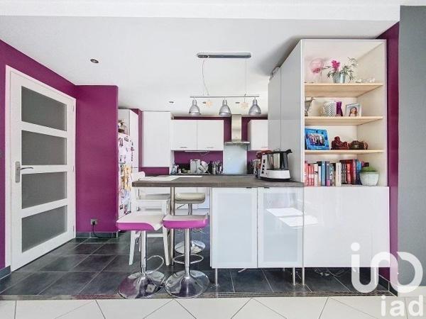 Appartement 3 pièces de 64 m² à Sainte-Geneviève-des-Bois (91700)