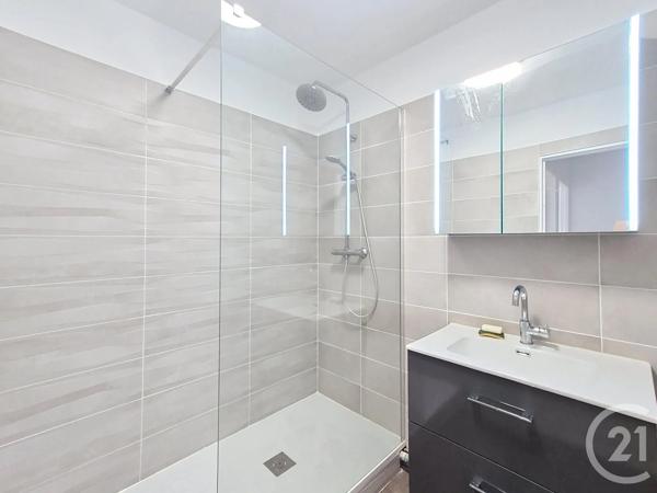 Appartement T3 à vendre  3 pièces - 82,66 m 2   LYON  - 69004