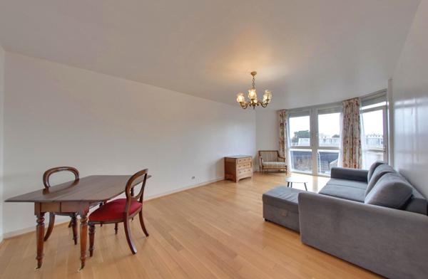 Bel appartement 2 pièces avec balcon