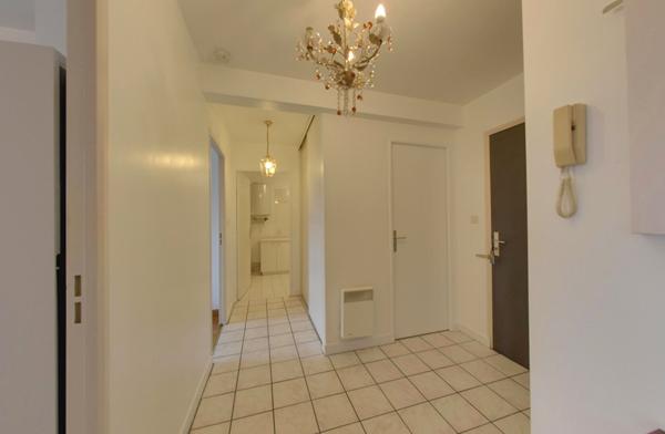 Bel appartement 2 pièces avec balcon