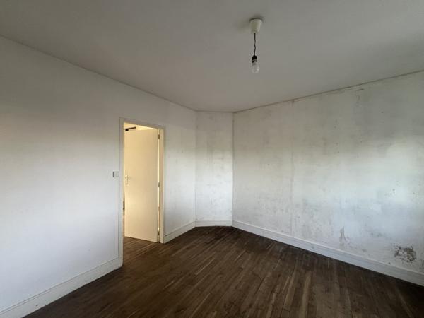 Maison 65 424 € Ruffec 4 p 62 m² DPE E