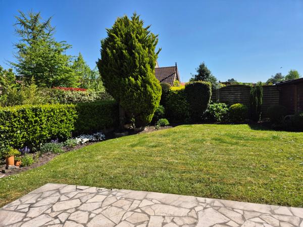 Maison semi individuelle 4 chambres + jardin + garage