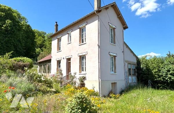 VALLEE DE L’EURE, AU CALME PROCHE CENTRE BOURG
MAISON DES ANNEES 30 - 100m² UTILISABLES SUR 1552m²