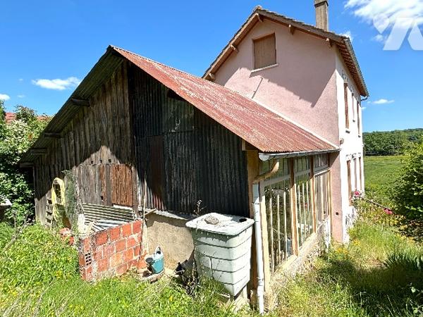 VALLEE DE L’EURE, AU CALME PROCHE CENTRE BOURG
MAISON DES ANNEES 30 - 100m² UTILISABLES SUR 1552m²